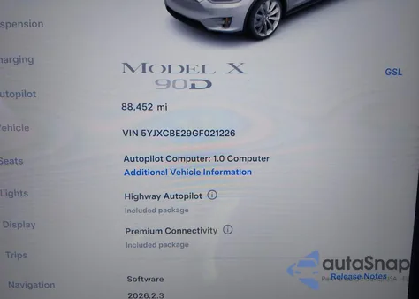 2016 Tesla Model X 60D/70D/75D/90D/P100D z USA, uszkodzony, nr VIN 5YJXCBE29GF021226